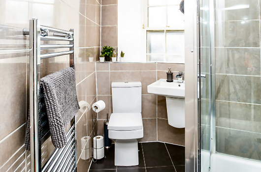 Bathroom , 8/3 Grassmarket, Royal Mile, Edinburgh Bathroom