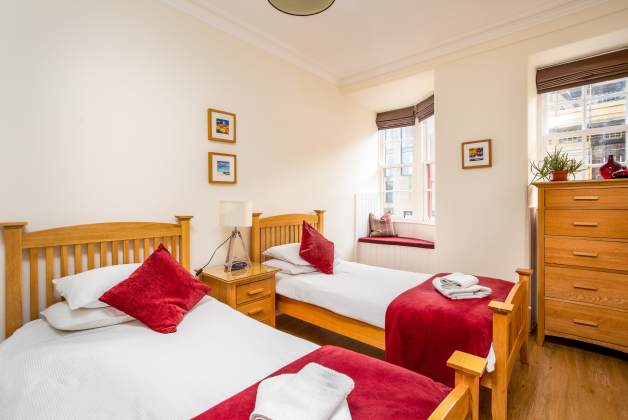 Twin Bedroom, 457 Lawnmarket, Royal Mile, Edinburgh Twin Bedroom